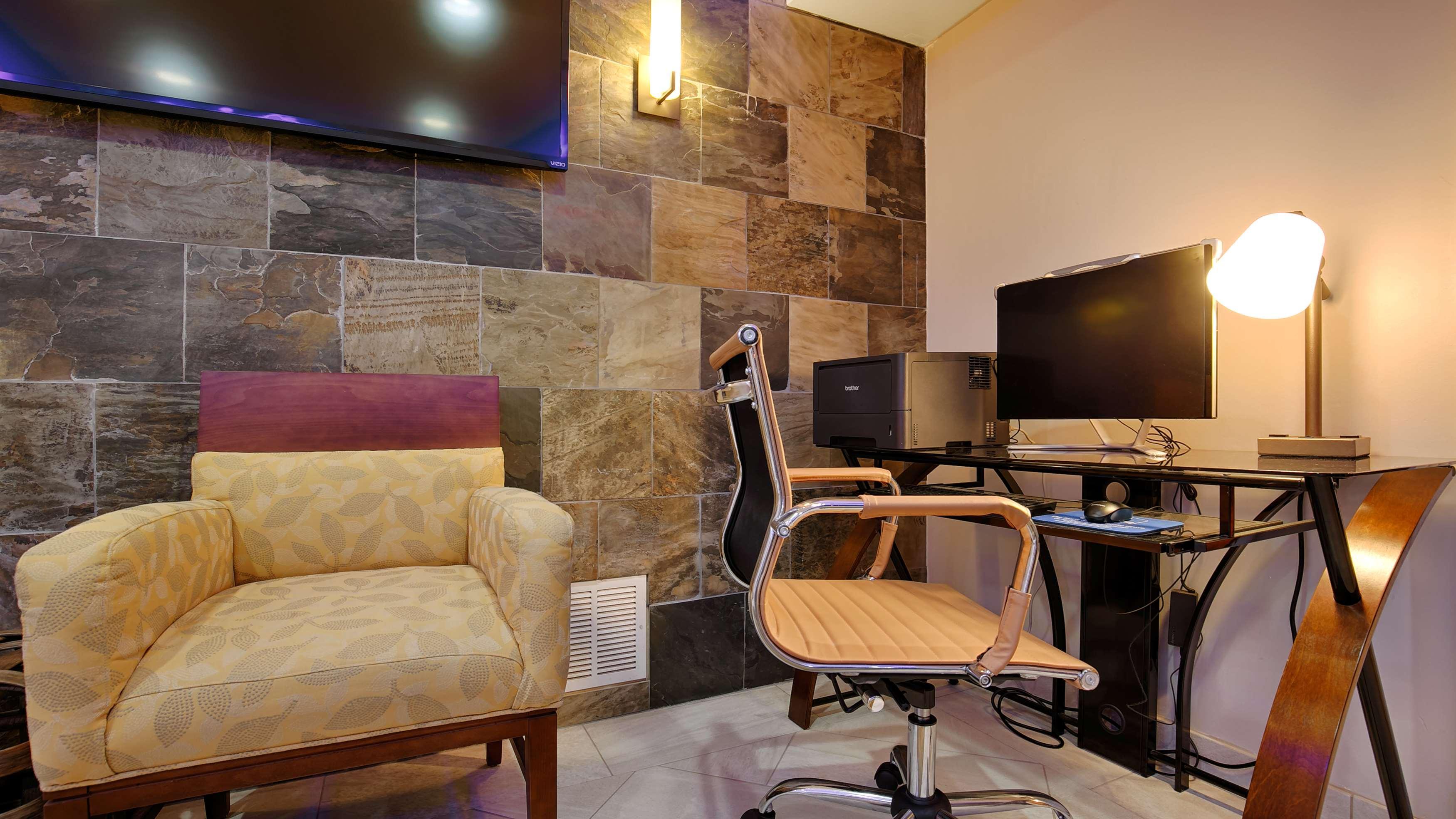 Best Western The Inn & Suites Pacific Grove Dış mekan fotoğraf