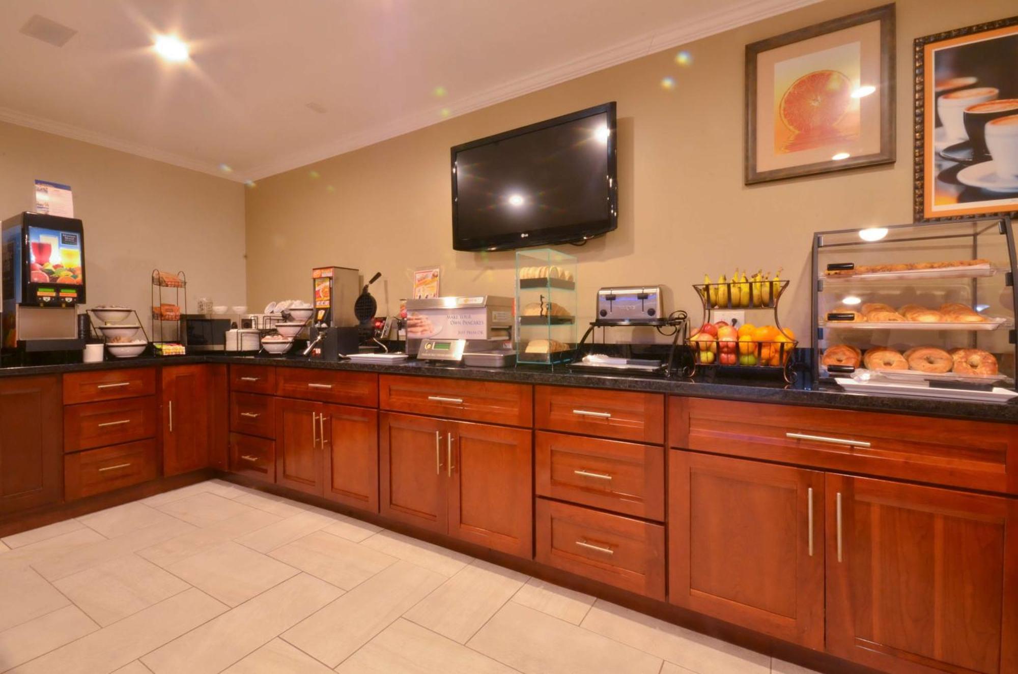 Best Western The Inn & Suites Pacific Grove Dış mekan fotoğraf