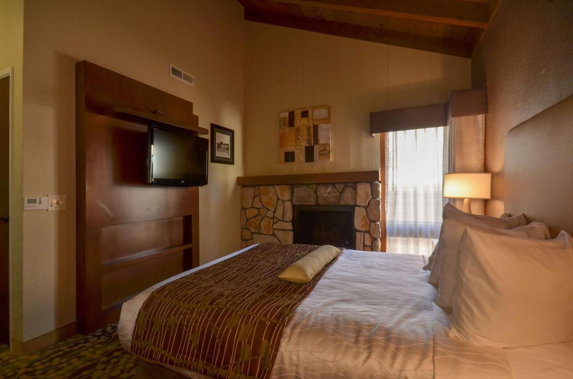 Best Western The Inn & Suites Pacific Grove Dış mekan fotoğraf